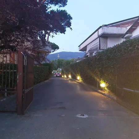 Al Mare Di Liguria E Toscana * Marina di Massa